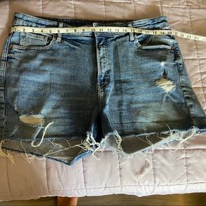 Old navy OG jean shorts size 18